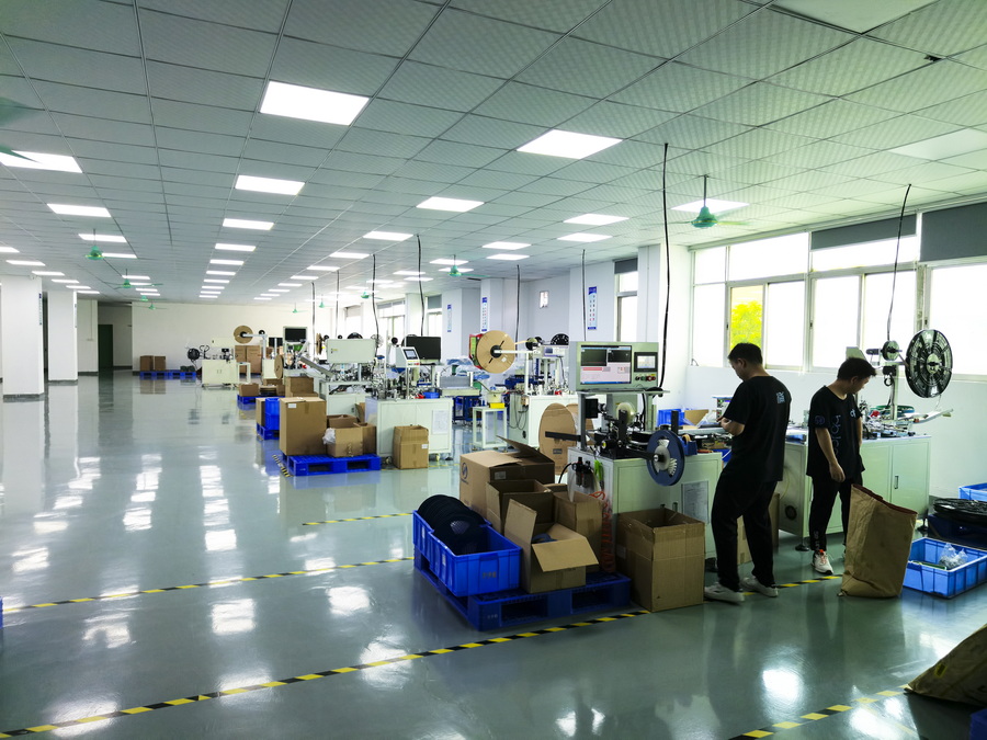 步步精全自動(dòng)生產(chǎn)中心